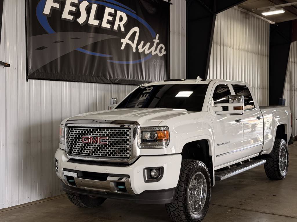 Used 2016 GMC Sierra 2500 Denali w/ Driver Alert Package AWD/4WD image 39