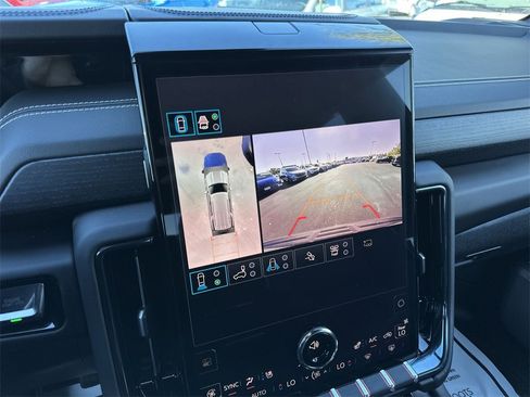 Used 2025 GMC Yukon AT4 Ultimate image 17