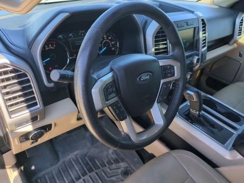 Used 2015 Ford F150 Lariat w/ Equipment Group 502A Luxury image 6