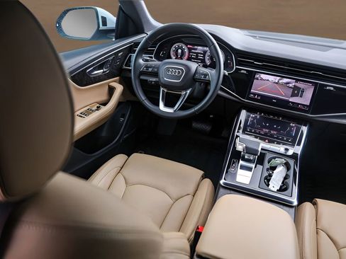 Used 2023 Audi Q8 Prestige image 26
