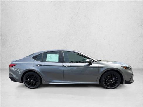 Used 2026 Toyota Camry SE FWD image 2