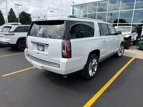 Used 2020 GMC Yukon XL Denali w/ Denali Ultimate Package AWD/4WD image 6
