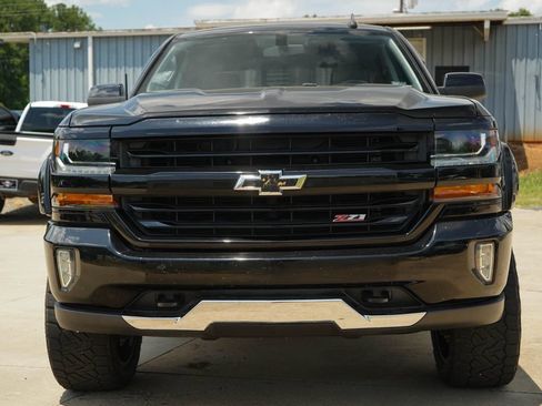 Used 2018 Chevrolet Silverado 1500 LT w/ Texas Edition AWD/4WD image 16