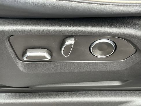 Used 2023 Cadillac Escalade ESV Premium Luxury w/ LPO, Radiant Package image 37