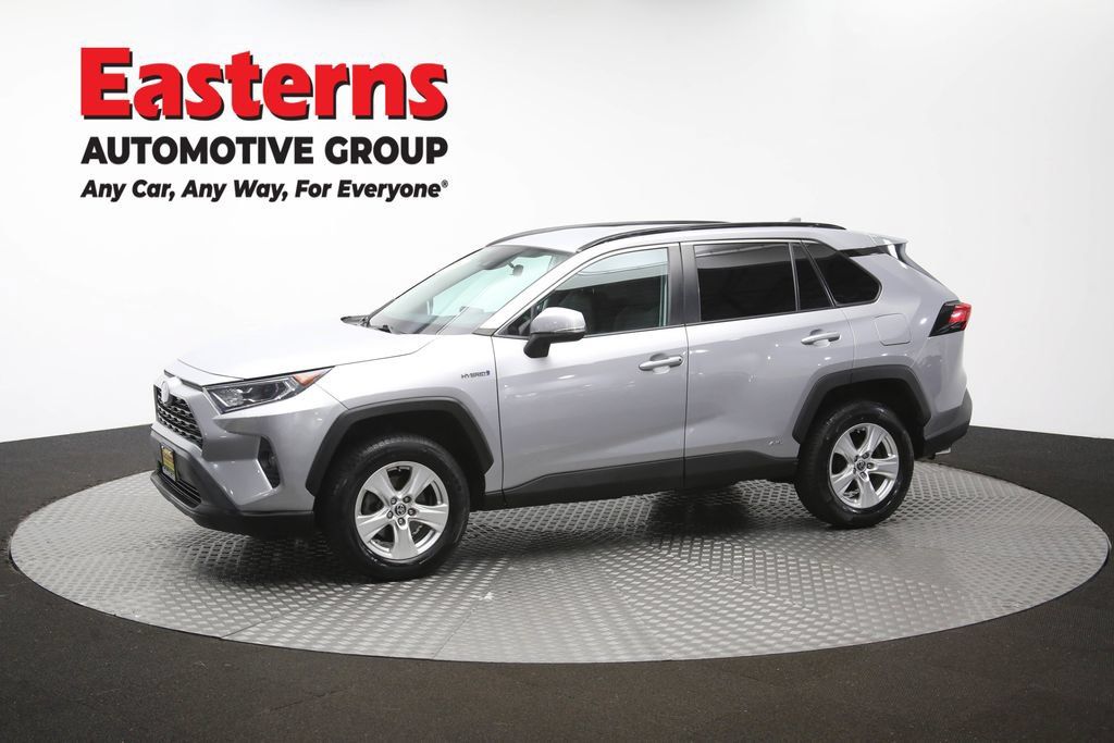 Used 2021 Toyota RAV4 XLE w/ XLE Grade Weather Package AWD/4WD image 59