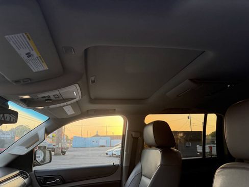 Used 2017 Chevrolet Suburban LT AWD/4WD image 10