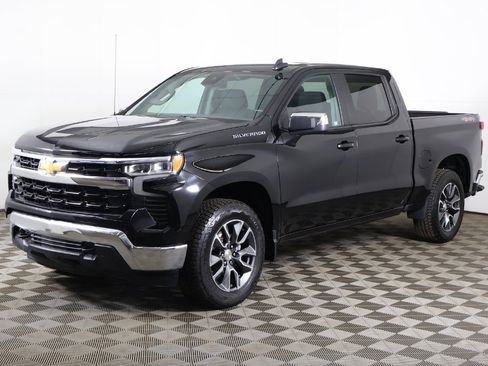 Used 2024 Chevrolet Silverado 1500 LT image 7