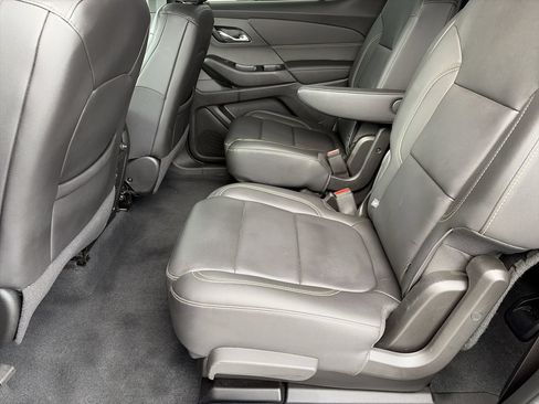 Used 2023 Chevrolet Traverse LT w/ LPO, Floor Liner Package AWD/4WD image 19