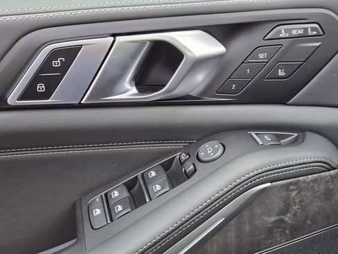 New 2026 BMW X7 xDrive40i w/ M Sport Package image 25