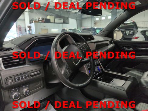 Used 2022 GMC Yukon Denali image 9