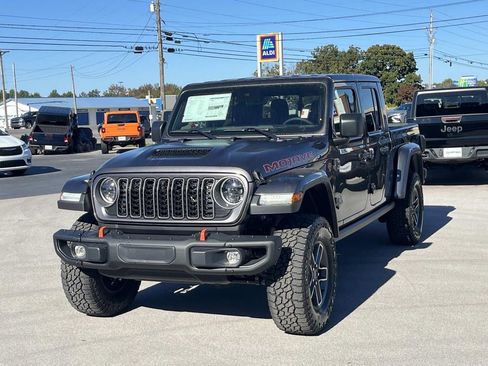 New 2025 Jeep Gladiator Mojave image 3