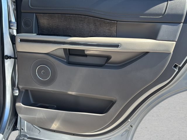 Used 2021 Ford Expedition Limited AWD/4WD image 11