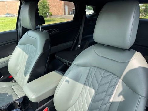 Used 2023 Kia Sportage X-Line w/ X-Line Premium Package AWD/4WD image 11