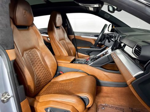 Used 2020 Lamborghini Urus image 36