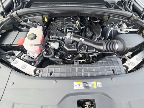 Used 2024 Jeep Grand Cherokee L Limited w/ Black Appearance Package image 21