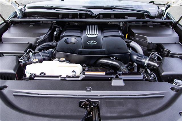 Used 2024 Lexus LX 600 4WD w/ Luxury Package image 29