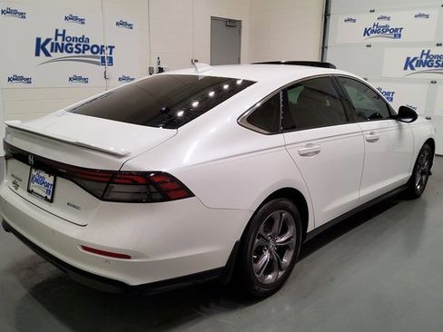 Used 2023 Honda Accord EX-L image 3