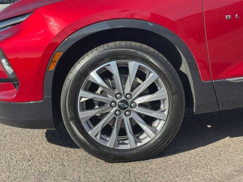 Used 2023 Chevrolet Blazer Premier w/ Driver Confidence II Package image 11