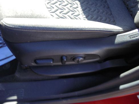 Used 2024 Chevrolet Equinox LT image 15