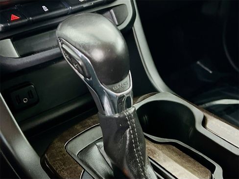 Used 2022 GMC Canyon Elevation w/ Trailering Package image 8