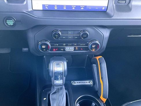 Used 2024 Ford Bronco Badlands image 24