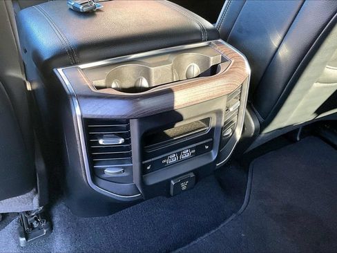 Used 2025 RAM 1500 Laramie AWD/4WD image 11