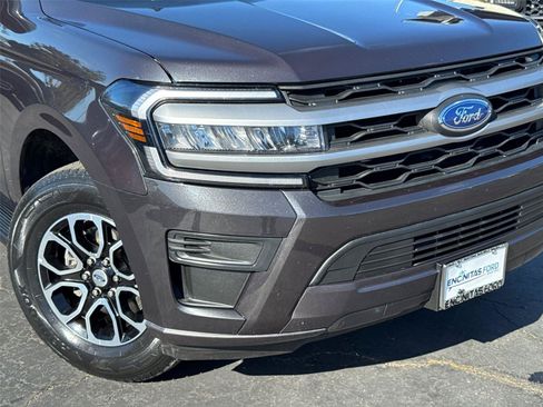 Certified 2024 Ford Expedition XLT AWD/4WD image 3