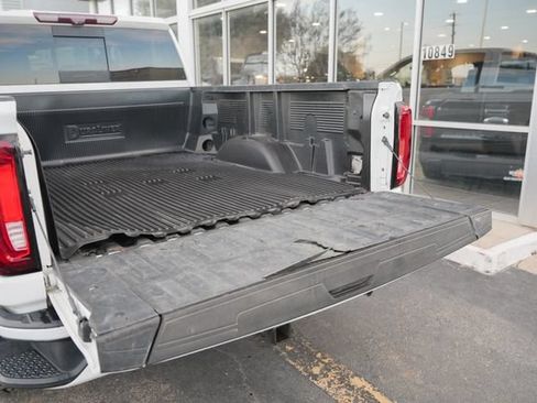 Used 2021 GMC Sierra 2500 AT4 w/ AT4 Premium Plus Package AWD/4WD image 12