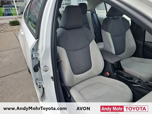 Used 2020 Toyota Corolla LE image 30