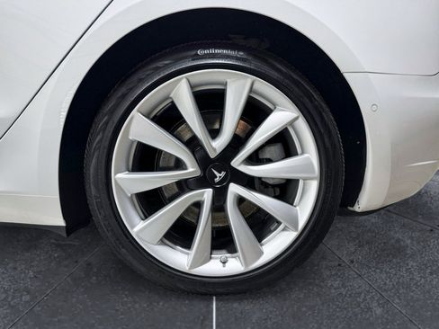 Used 2018 Tesla Model 3 Long Range AWD/4WD image 32