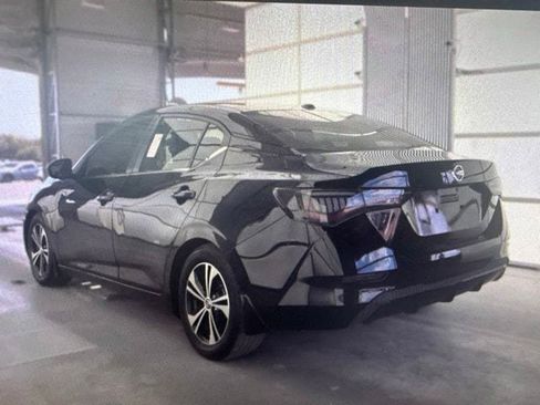 Certified 2022 Nissan Sentra SV FWD image 12