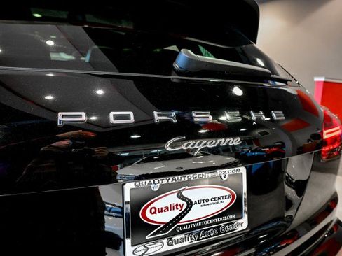 Used 2016 Porsche Cayenne image 21