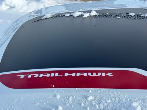 New 2026 Jeep Compass Trailhawk w/ Sun, Sound & Navigation Group AWD/4WD image 35