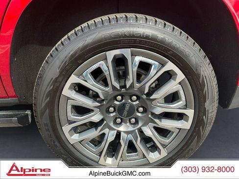 Used 2024 GMC Yukon Denali Ultimate AWD/4WD image 14