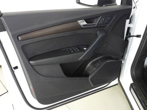 Used 2023 Audi Q5 2.0T Premium image 11