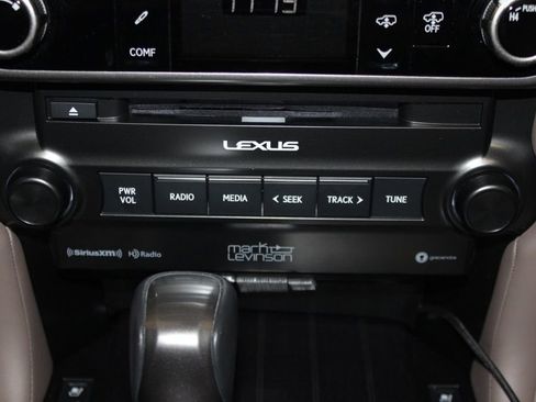 Used 2023 Lexus GX 460 Luxury w/ Sport Design Package image 35
