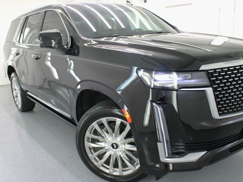 Used 2022 Cadillac Escalade Premium Luxury w/ Performance Package RWD image 14