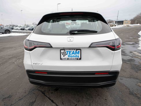 Certified 2023 Honda HR-V LX image 5