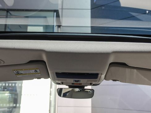 New 2025 Land Rover Discovery Sport S image 15