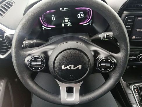 Certified 2025 Kia Soul LX w/ LX Technology Package image 14