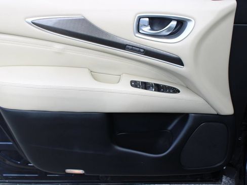 Used 2020 INFINITI QX60 Luxe w/ Essential Package FWD image 32