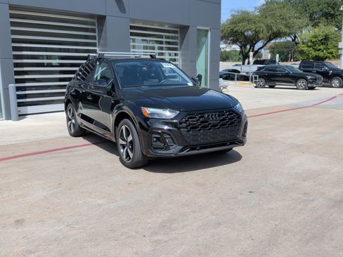 Used 2023 Audi Q5 2.0T Premium Plus w/ Premium Plus Package AWD/4WD image 2