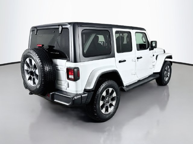 Used 2022 Jeep Wrangler Unlimited Sahara w/ Cold Weather Group AWD/4WD image 7