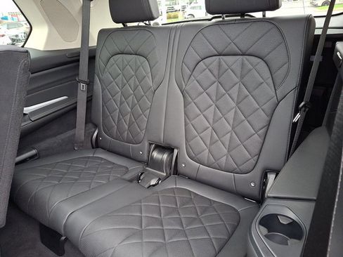 Certified 2023 BMW X7 xDrive40i w/ Premium Package image 11