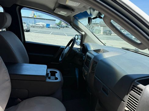 Used 2005 Nissan Titan XE AWD/4WD image 11