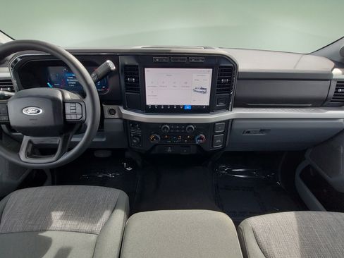 Used 2024 Ford F250 XLT w/ Black Appearance Package AWD/4WD image 15