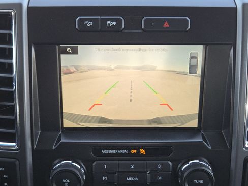 Used 2015 Ford F150 XLT w/ Equipment Group 302A Luxury image 19