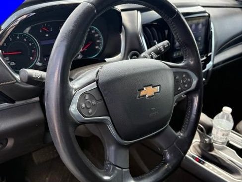Used 2021 Chevrolet Traverse LT FWD image 16