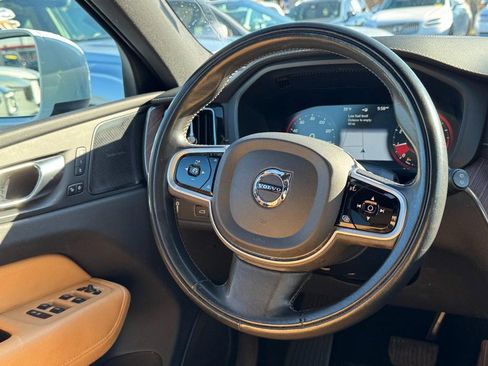 Used 2020 Volvo XC60 T5 Inscription w/ Protection Package image 12