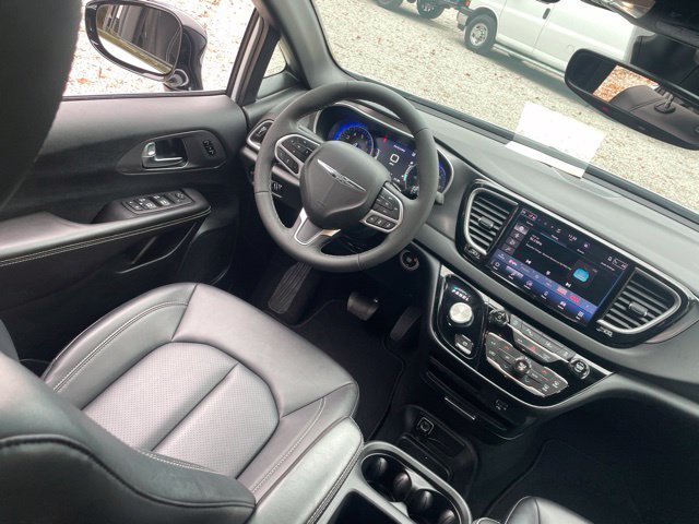 Used 2026 Chrysler Pacifica Select FWD image 22